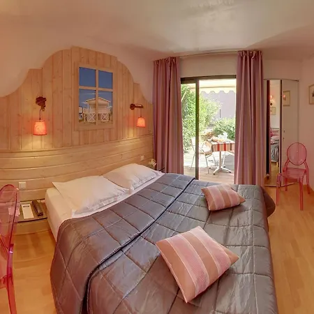 Le Phoebus Garden & Hotel Gruissan