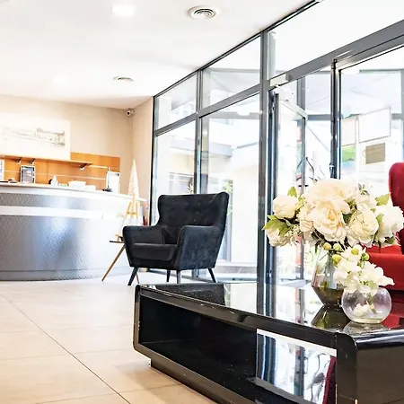 Hotel Le Phoebus Garden & 3*