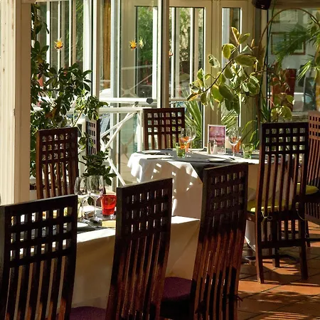 Le Phoebus Garden & 3*