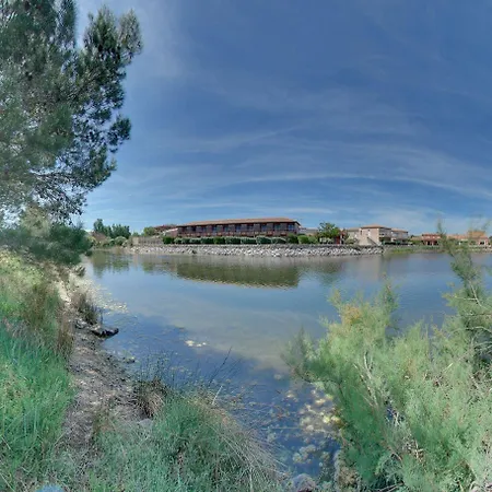 Le Phoebus Garden & 3* Груиссан
