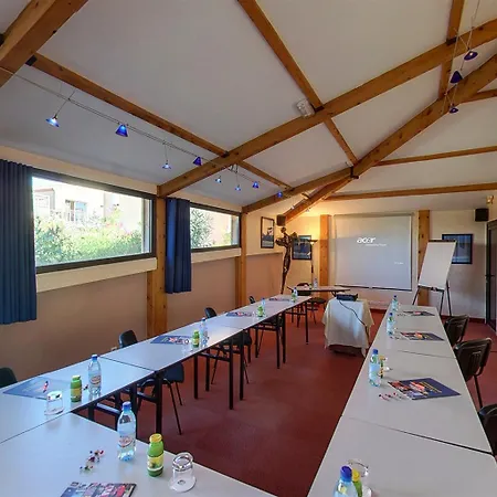 Le Phoebus Garden & 3* Gruissan