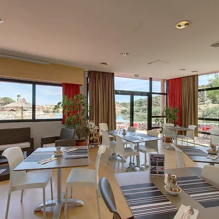 Le Phoebus Garden & 3* Gruissan