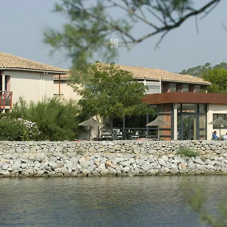 Le Phoebus Garden & Hotel