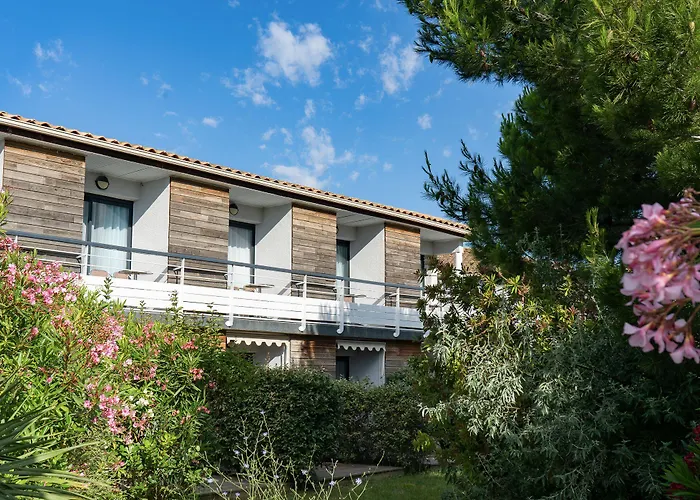 Le Phoebus Garden & 3*