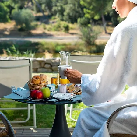 Le Phoebus Garden & 3* Груиссан