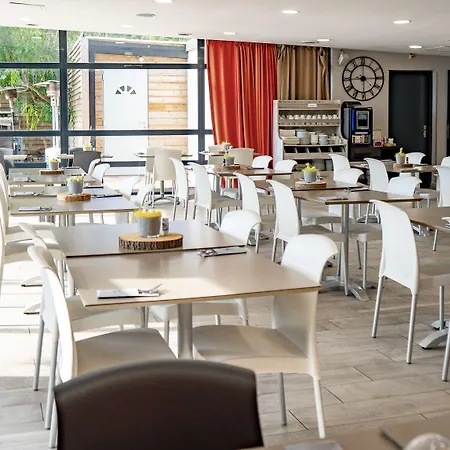 Le Phoebus Garden & Hotel 3*