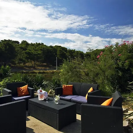 Le Phoebus Garden & Hotel