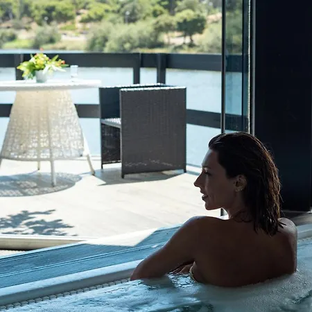 Otel Le Phoebus Garden & Gruissan