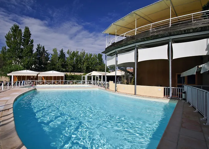 Le Phoebus Garden & Hotel 3*