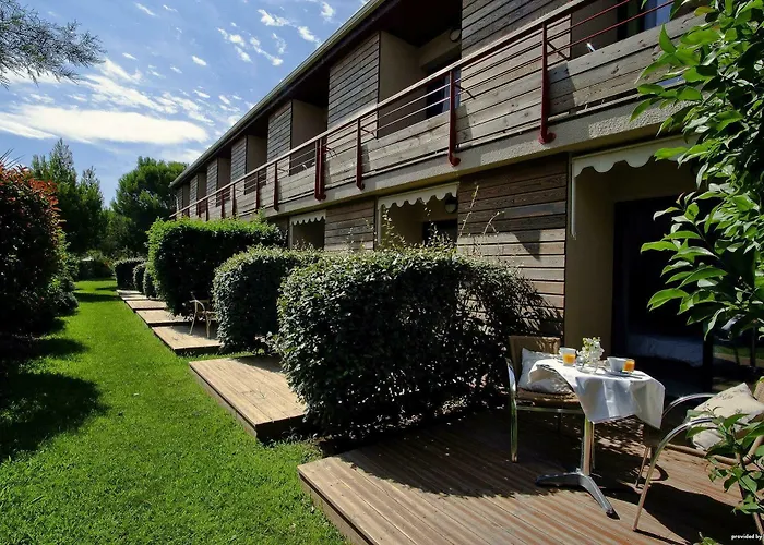 Hotel Le Phoebus Garden & 3*