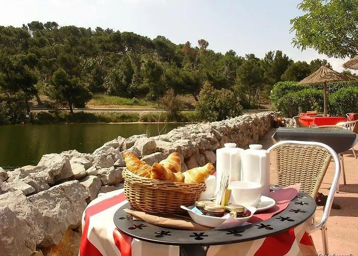 Le Phoebus Garden & Hotel 3*